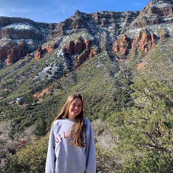 Meet your Posher, Mallory - Picture 2 of 2